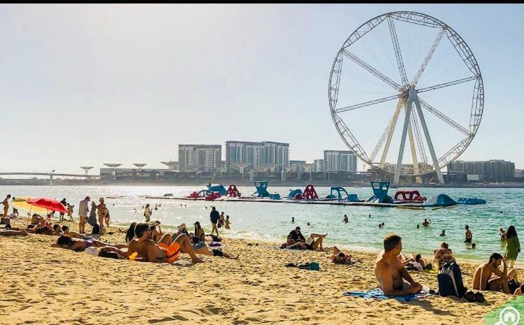 California Hostel Dubai Beach Exterior photo