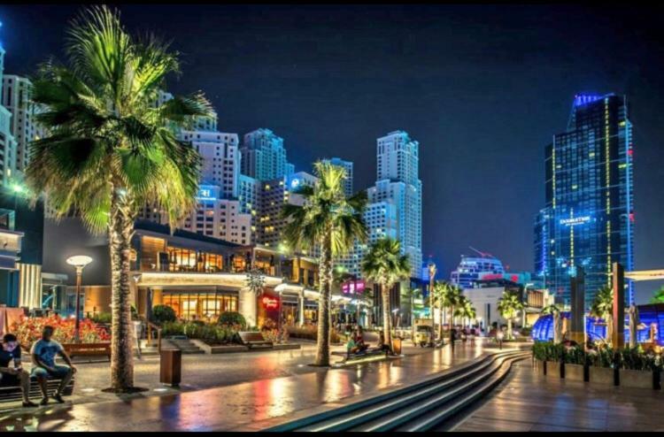 California Hostel Dubai Beach Exterior photo