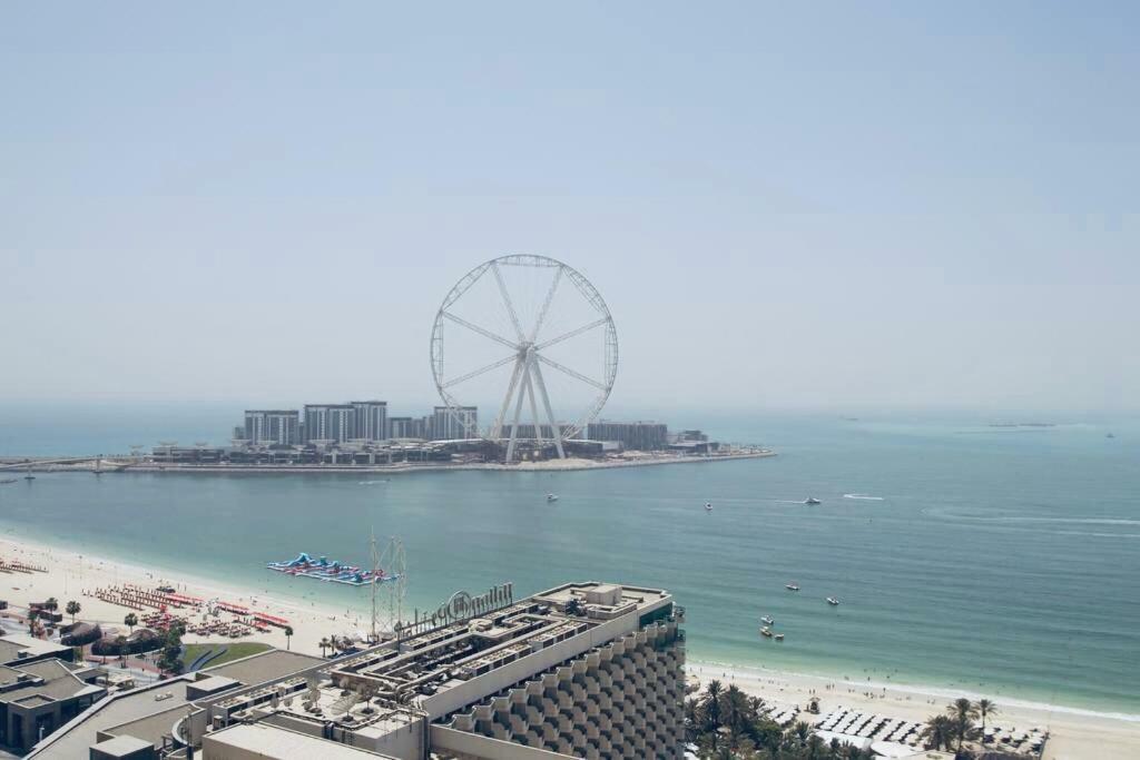 California Hostel Dubai Beach Exterior photo