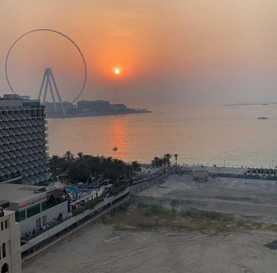 California Hostel Dubai Beach Exterior photo