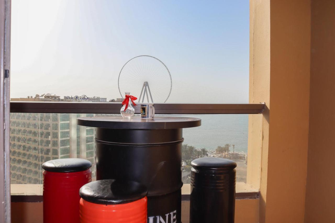 California Hostel Dubai Beach Exterior photo
