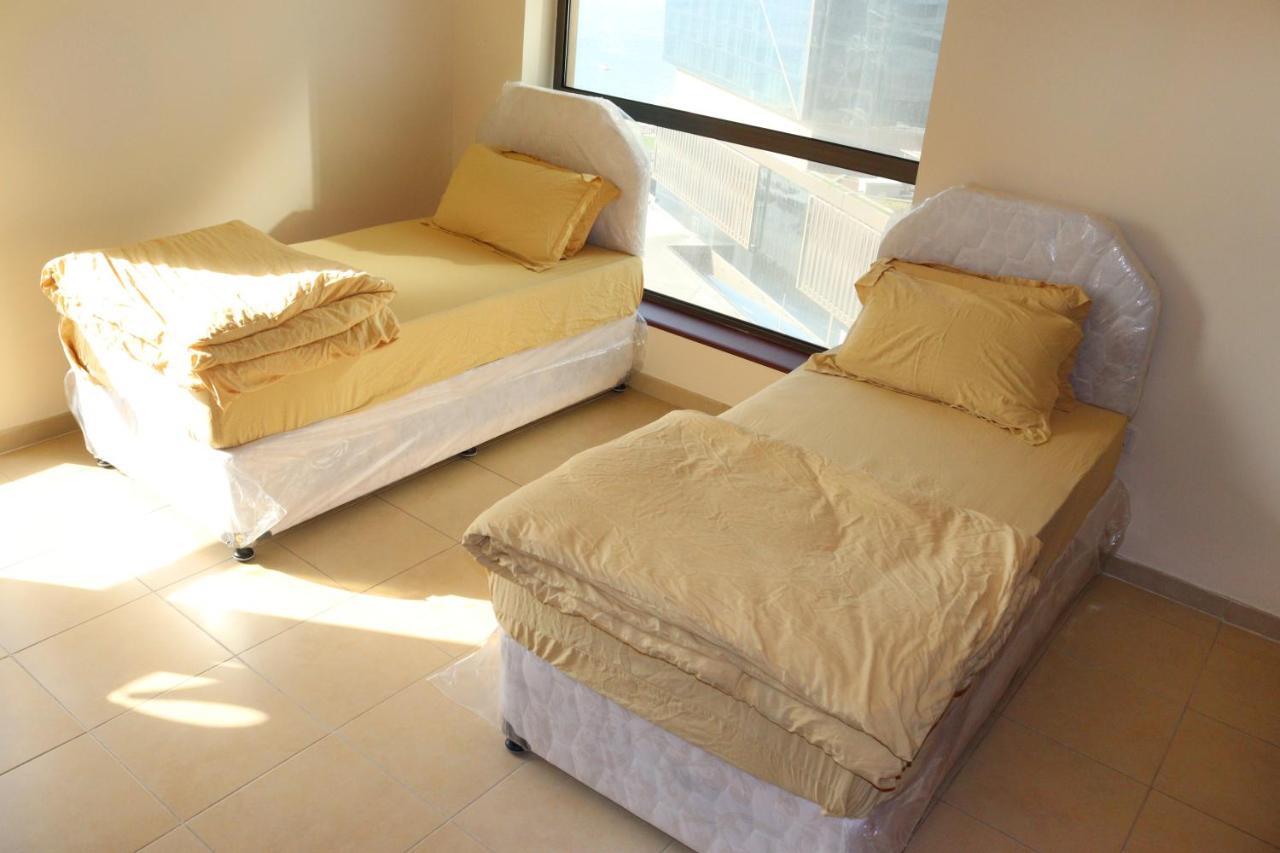 California Hostel Dubai Beach Exterior photo