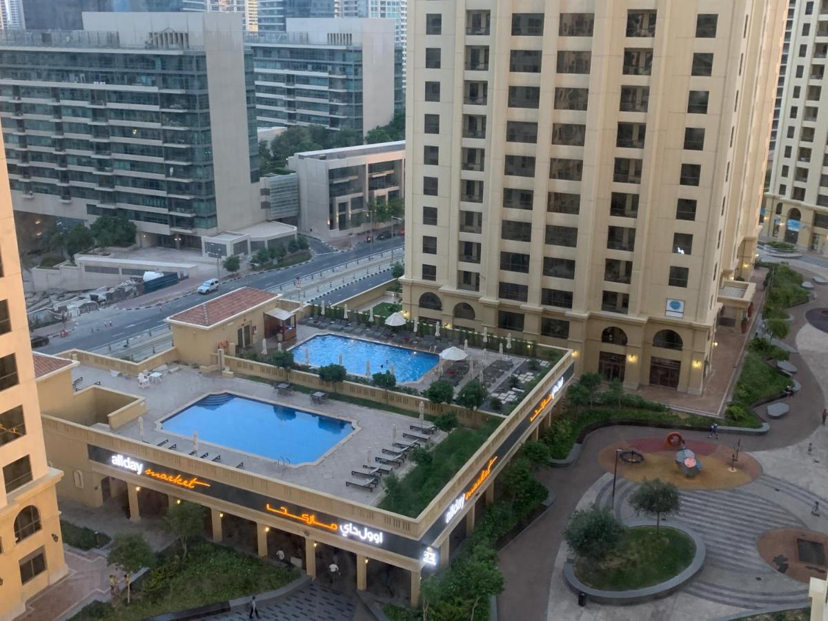 California Hostel Dubai Beach Exterior photo
